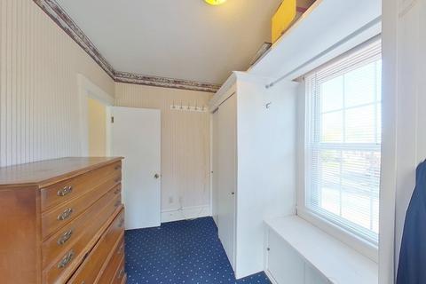12 Maple Ave, Fairhaven, MA 02719 photo 17