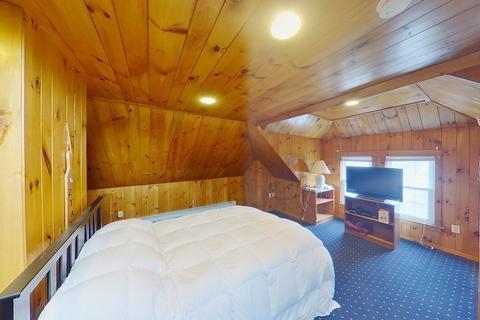 12 Maple Ave, Fairhaven, MA 02719 photo 24