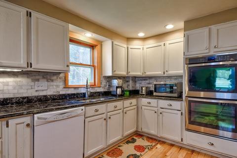 32 Bailey St, Worcester, MA 01602 photo 14