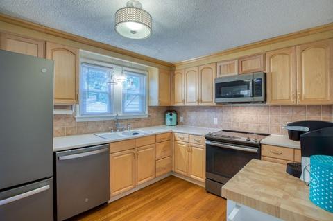 127 Harmon Ave, Springfield, MA 01118 photo 12