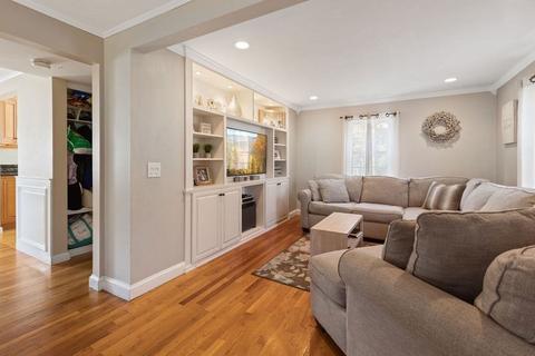 34 Eames St, North Reading, MA 01864 photo 11