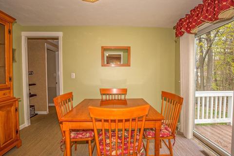 67 Plumtree Cir, Springfield, MA 01118 photo 6