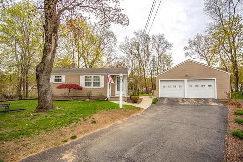 67 Plumtree Cir, Springfield, MA 01118 photo 1