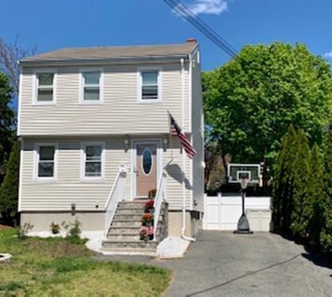 16 Beech St, Reading, MA 01867 photo 1