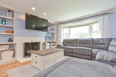 172 Pleasant St, Millis, MA 02054 photo 5