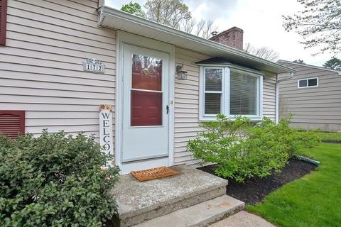 172 Pleasant St, Millis, MA 02054 photo 3