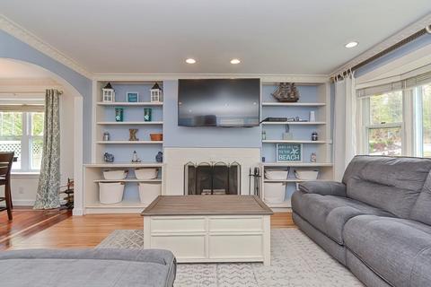 172 Pleasant St, Millis, MA 02054 photo 7