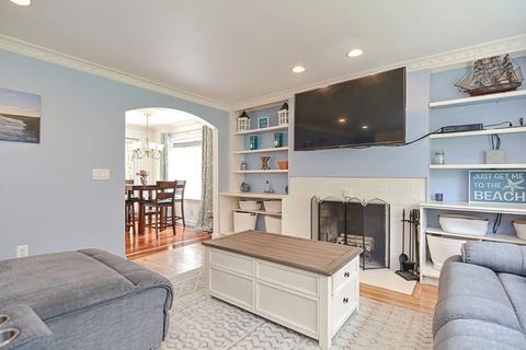 172 Pleasant St, Millis, MA 02054 photo 4