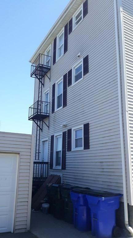 18 Augustus St, Fall River, MA 02721 photo 11