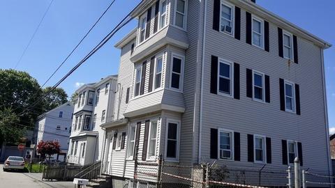 18 Augustus St, Fall River, MA 02721 photo 3