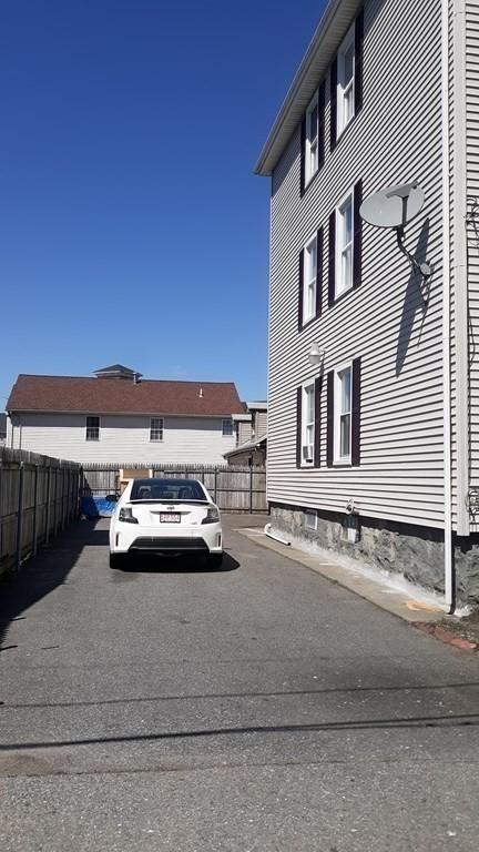 18 Augustus St, Fall River, MA 02721 photo 10