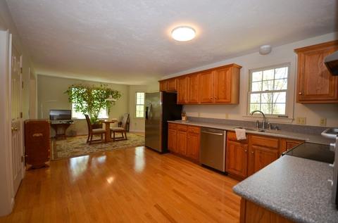 68 Highland View Dr, Sutton, MA 01590 photo 8