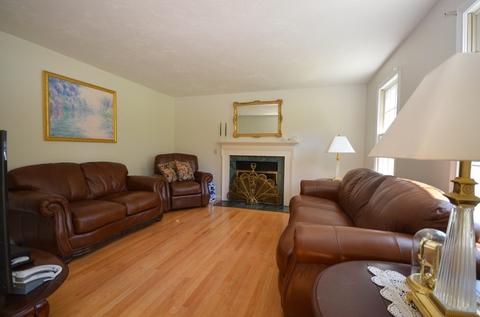 68 Highland View Dr, Sutton, MA 01590 photo 3