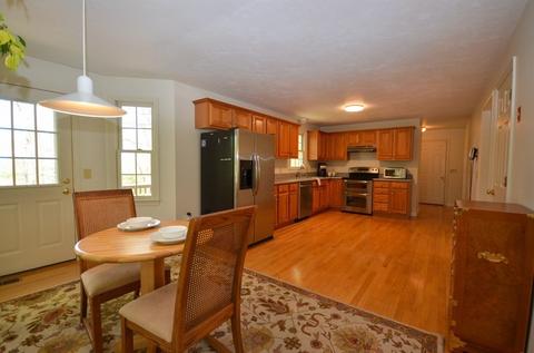 68 Highland View Dr, Sutton, MA 01590 photo 10