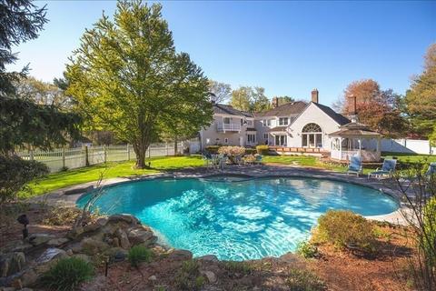 5 Huckleberry Hill Ln, Hingham, MA 02043 photo 4
