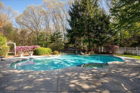 5 Huckleberry Hill Ln, Hingham, MA 02043 photo 36