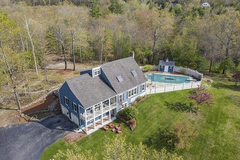 8 Jonathan Ln, Townsend, MA 01474 photo 2