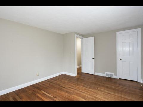 51 Oregon St, Springfield, MA 01118 photo 16