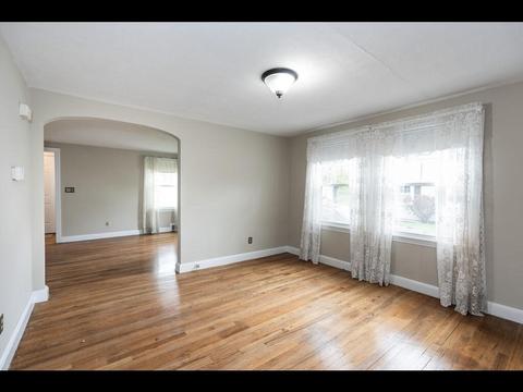 51 Oregon St, Springfield, MA 01118 photo 5