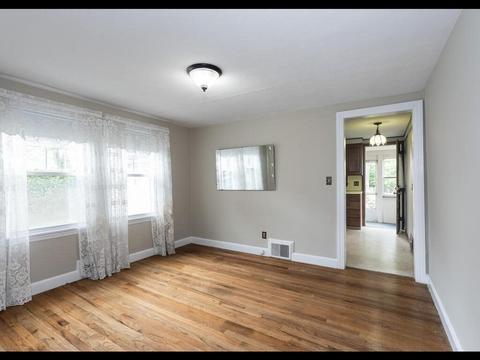 51 Oregon St, Springfield, MA 01118 photo 6