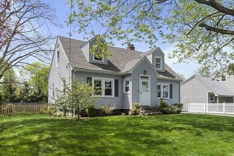 20 Acushnet Ave, Worcester, MA 01606 photo 2