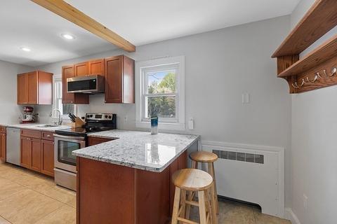 20 Acushnet Ave, Worcester, MA 01606 photo 9