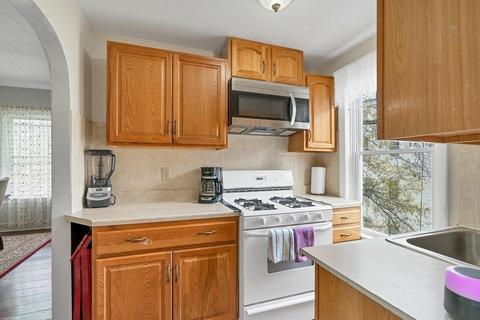 138 Oliver St, Fall River, MA 02724 photo 10