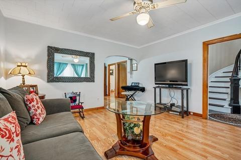 138 Oliver St, Fall River, MA 02724 photo 4