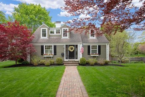 37 Hersey St, Hingham, MA 02043 photo 2