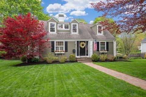 37 Hersey St, Hingham, MA 02043 photo 1