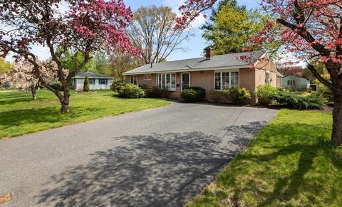 13 Durant Ave, Maynard, MA 01754 photo 1