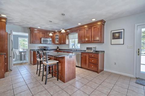 38 Sturges Rd, Reading, MA 01867 photo 7