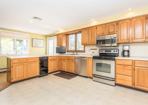 11 Hewitt Cir, Needham, MA 02494 photo 11