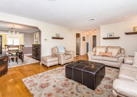 11 Hewitt Cir, Needham, MA 02494 photo 3