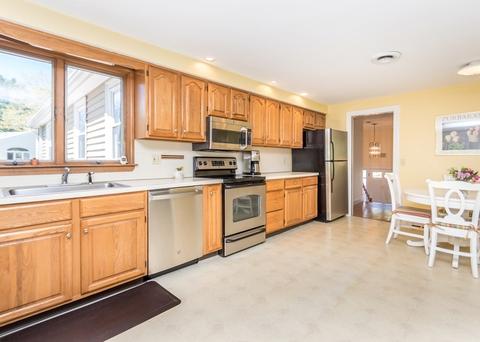 11 Hewitt Cir, Needham, MA 02494 photo 12