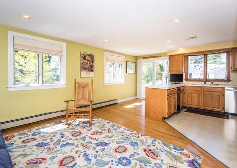 11 Hewitt Cir, Needham, MA 02494 photo 8