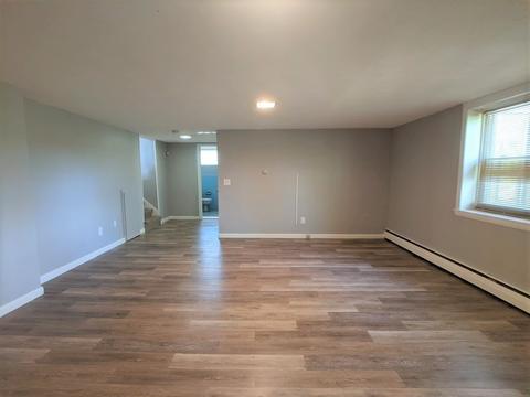 123 Garvey Dr, Springfield, MA 01109 photo 22