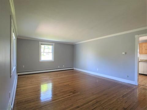 123 Garvey Dr, Springfield, MA 01109 photo 9