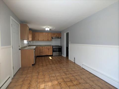 123 Garvey Dr, Springfield, MA 01109 photo 8
