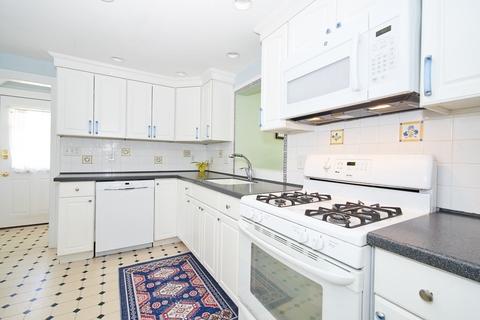70 Sprague St, Dedham, MA 02026 photo 10
