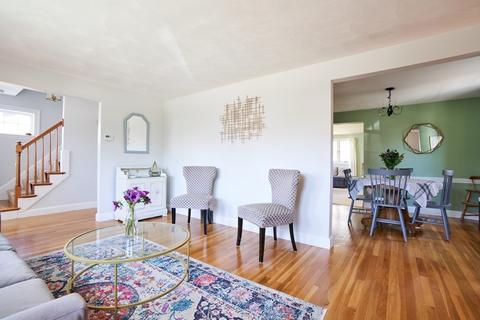 70 Sprague St, Dedham, MA 02026 photo 4