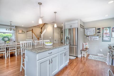 108 Crane St, Dedham, MA 02026 photo 5
