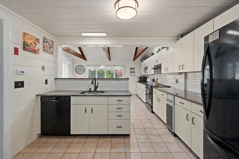 12 Windsor Rd, Stoneham, MA 02180 photo 10