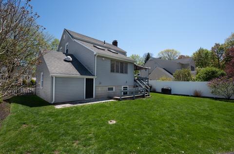 12 Windsor Rd, Stoneham, MA 02180 photo 4