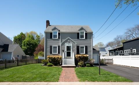 12 Windsor Rd, Stoneham, MA 02180 photo 2