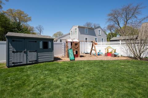 12 Windsor Rd, Stoneham, MA 02180 photo 6