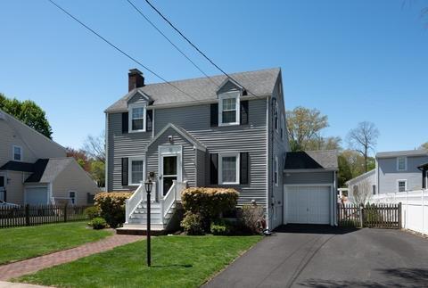 12 Windsor Rd, Stoneham, MA 02180 photo 3