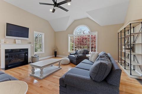 58 Regency, Dracut, MA 01826 photo 13