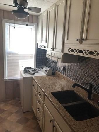 12 E Shelby St, Worcester, MA 01605 photo 9