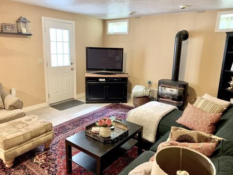 4 Blackthorn Dr, Worcester, MA 01609 photo 26